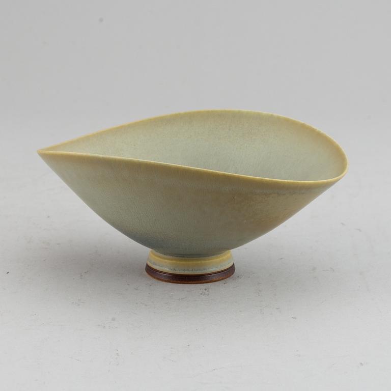 BERNDT FRIBERG, a stoneware bowl, Gustavsberg Studio.