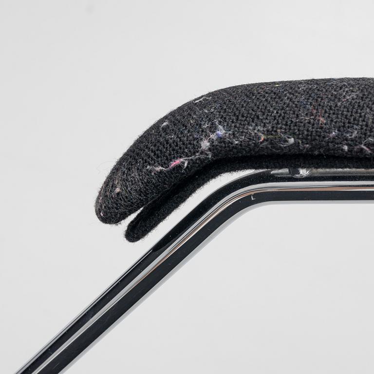 Arne Jacobsen, karmstolar, 4 st, "Sjuan", Fritz Hansen, 2000-tal.