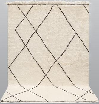 A Maroccan rug, ca 254 x 160 cm.