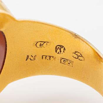 Ring, seal, 18K gold with carnelian and monogram, 1850s.