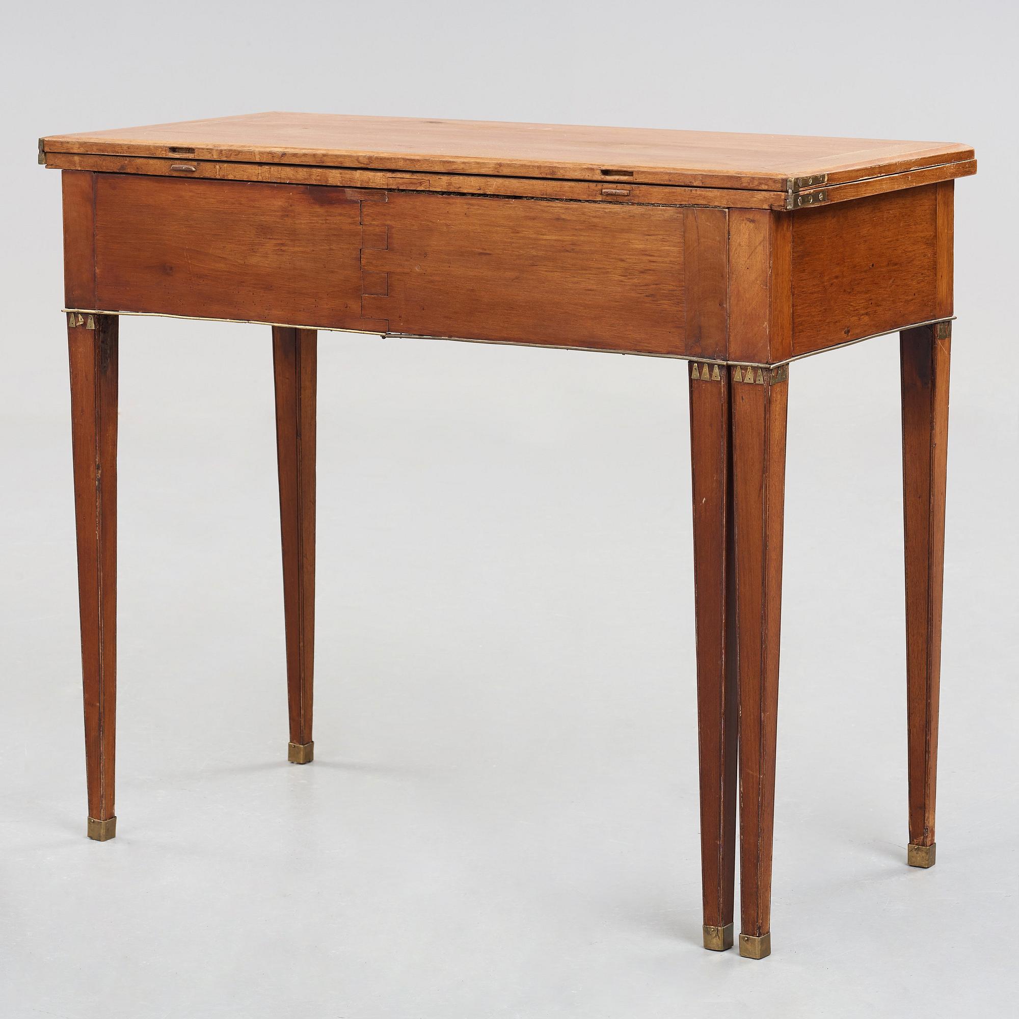 SPELBORD, sengustavianskt, 1700-talets slut.