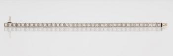 ARMBAND med briljantslipade diamanter.