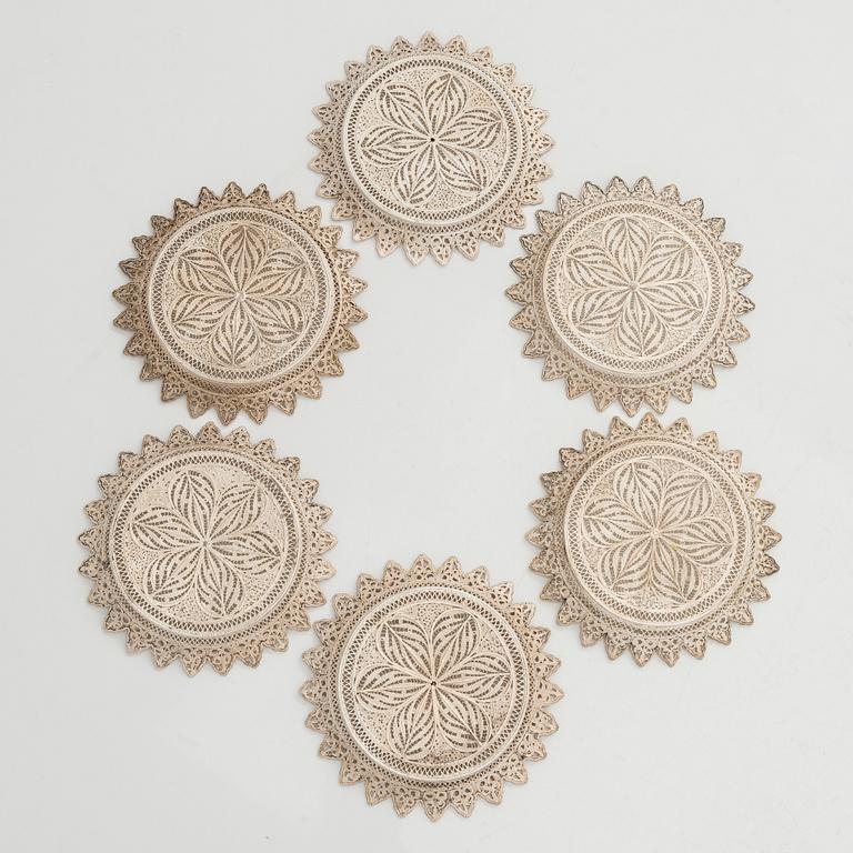 Kuznetsov, mokkakuppeja, 6 kpl, posliini, filigraanihopea, Venäjä 1889 - 1917.