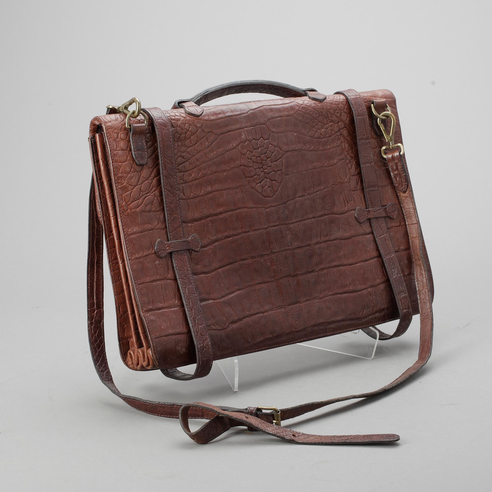 VÄSKA, Mulberry, England.