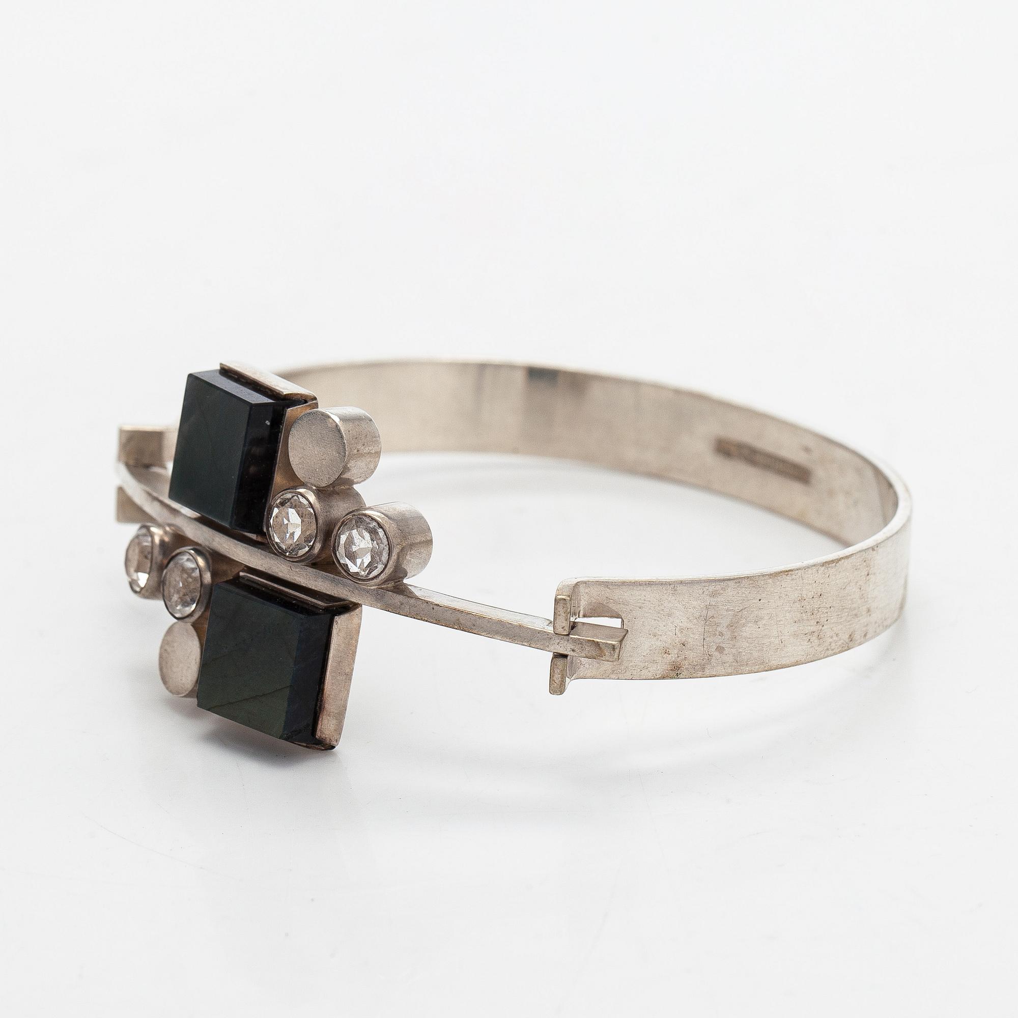 Elis Kauppi, pendant and bracelet, silver, spectrolite, Kupittaan Kulta, Turku 1965.