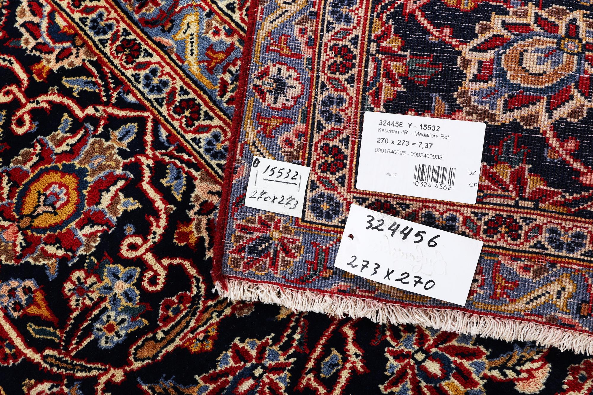 Matta, Keshan, ca 273 x 270 cm.