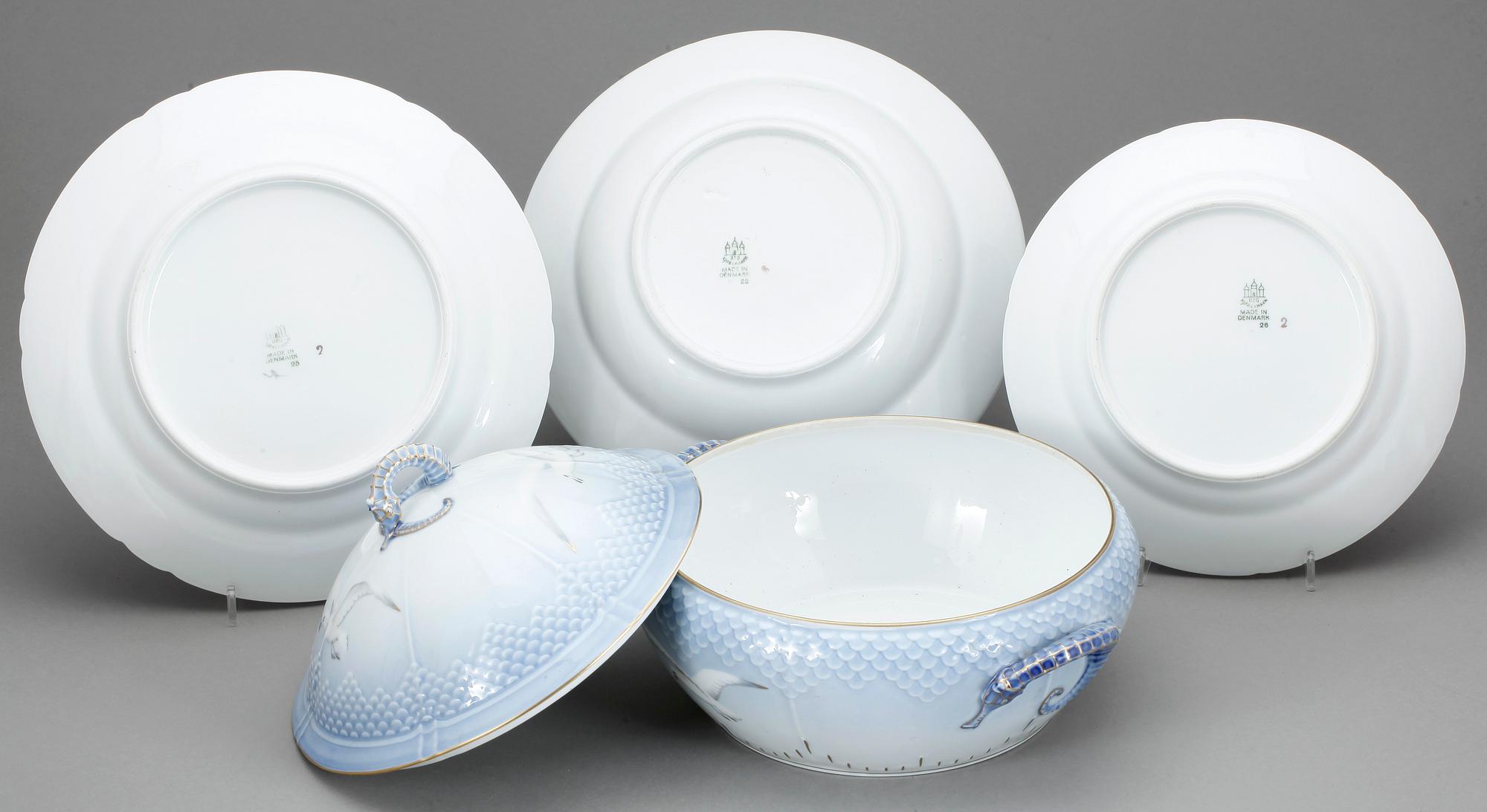 MATSERVIS, 41 delar, porslin, "Måsen", Bing & Gröndahl.