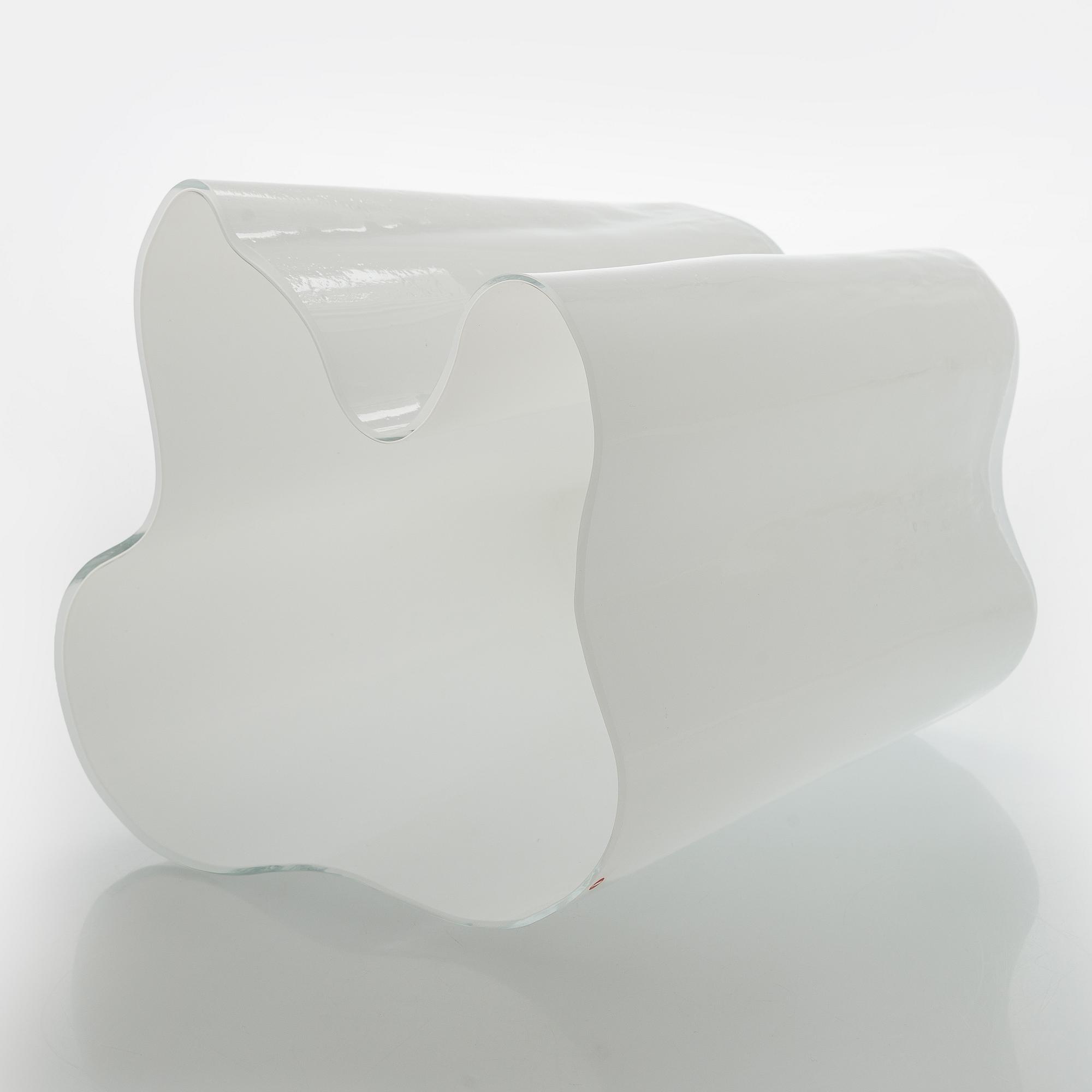 Alvar Aalto, a glass vase, 3031, signed Alvar Aalto.