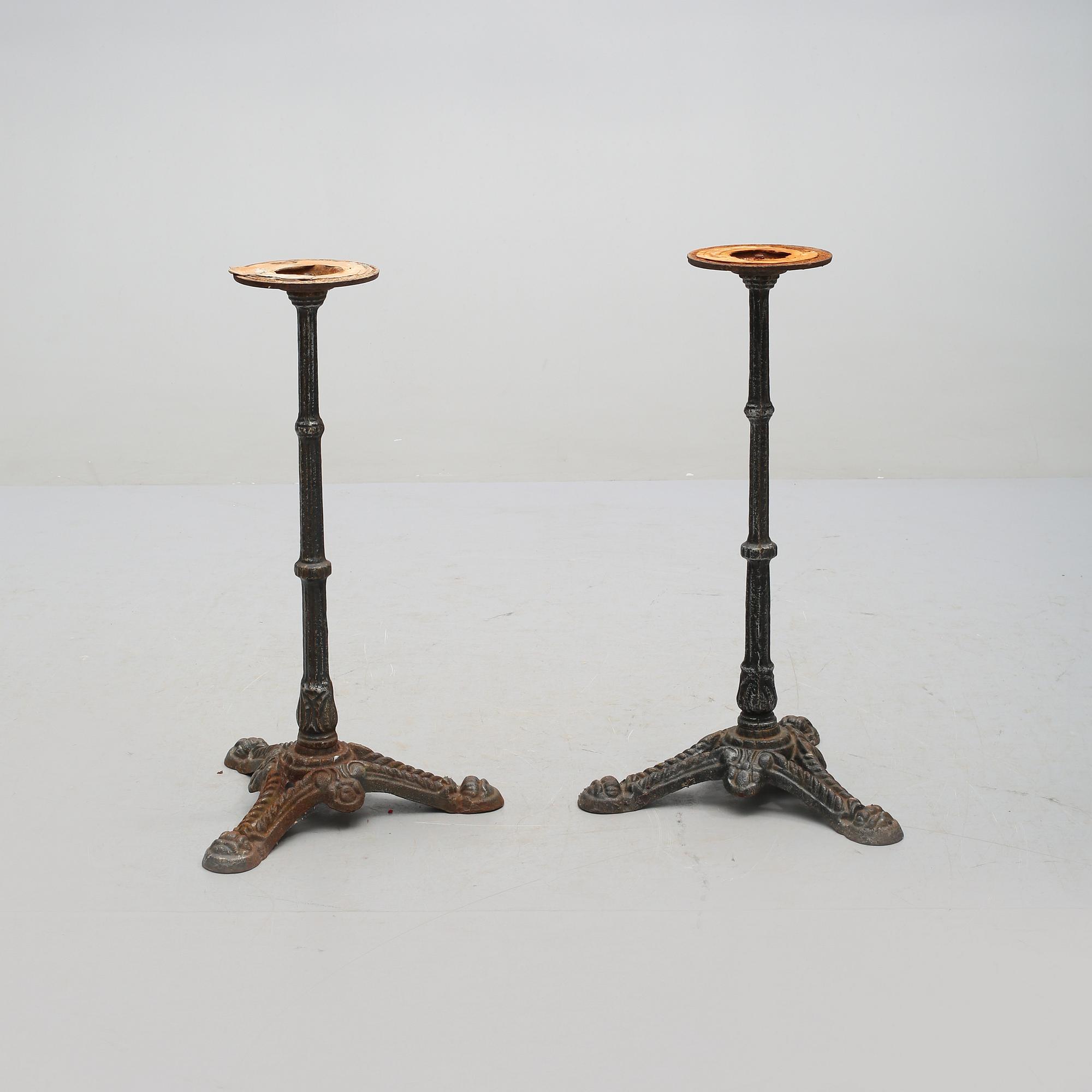 CAFÉBORDSUNDERREDEN, ett par, 1900-tal.