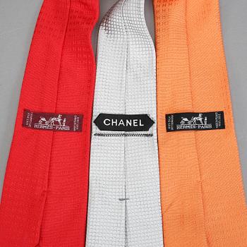 SLIPSAR, 3 stycken, silke, 2 Hermés och 1 Chanel. 2000-tal.