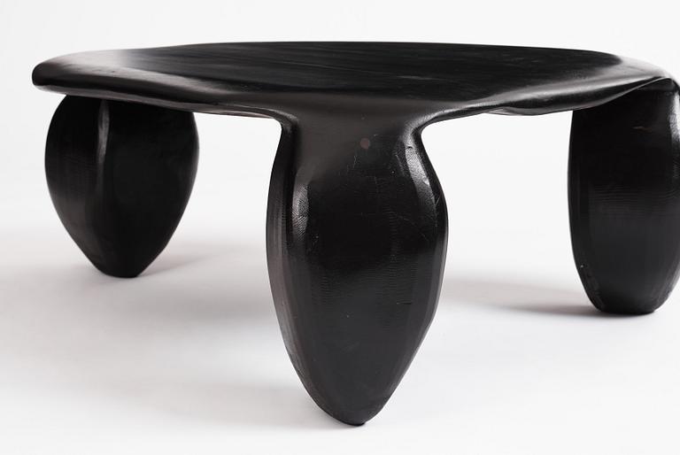 Niklas Runesson, a unique low table, executed in his own studio in 2021.