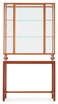 A Josef Frank mahogany showcase cabinet, Svenskt Tenn, model 2077.