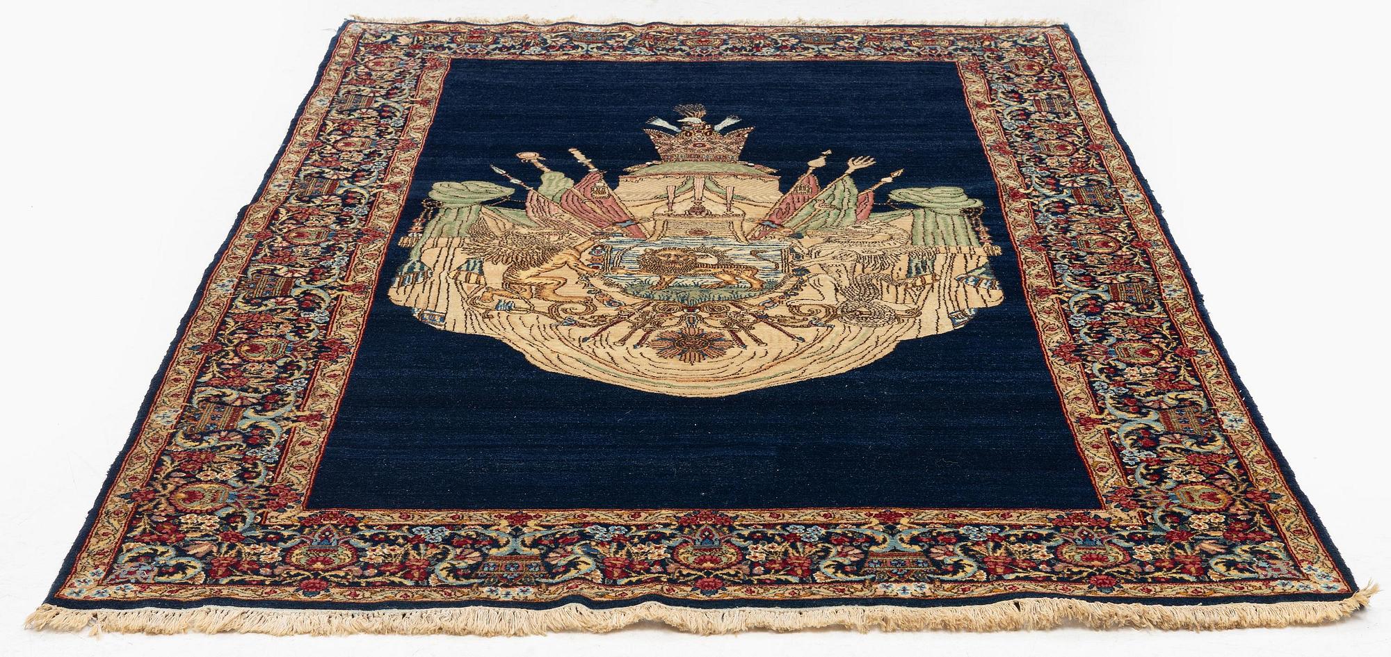 Matta, semiantik "Lion and Sun" Kirman, ca 243 x 144 cm.