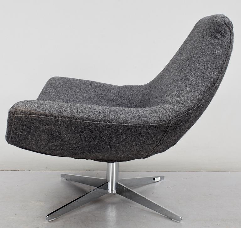 SNURRFÅTÖLJ, etikettmärkt Infurn Contract AB, Sverige, 1900/2000-tal.