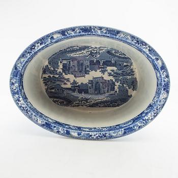 Jardinière England early 20th century porcelain.