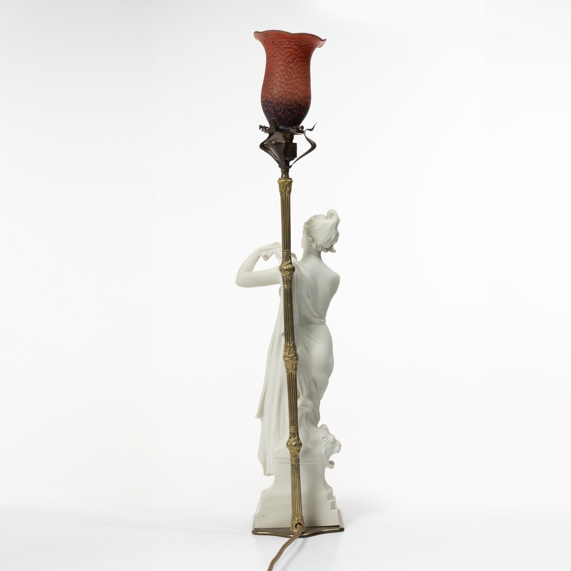 Bordslampa, parian och mässing, 1916.