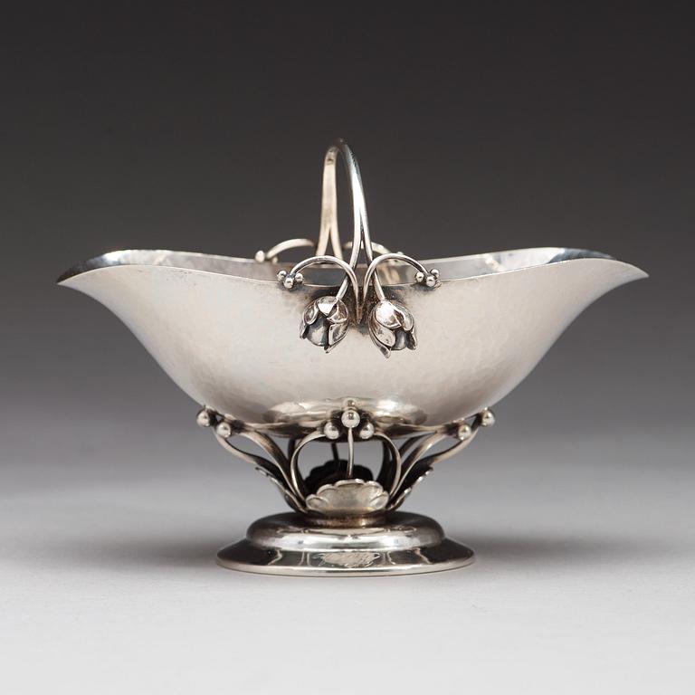 Georg Jensen, a sterling silver bowl, Copenhagen 1919-1927, design o 235B.