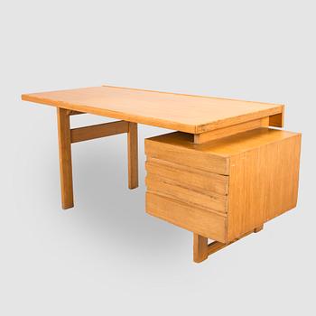 Olavi Hänninen, a 'Paletti' writing desk, HMN Huonekalu Mikko Nupponen, Lahti, Finland, 1960's.