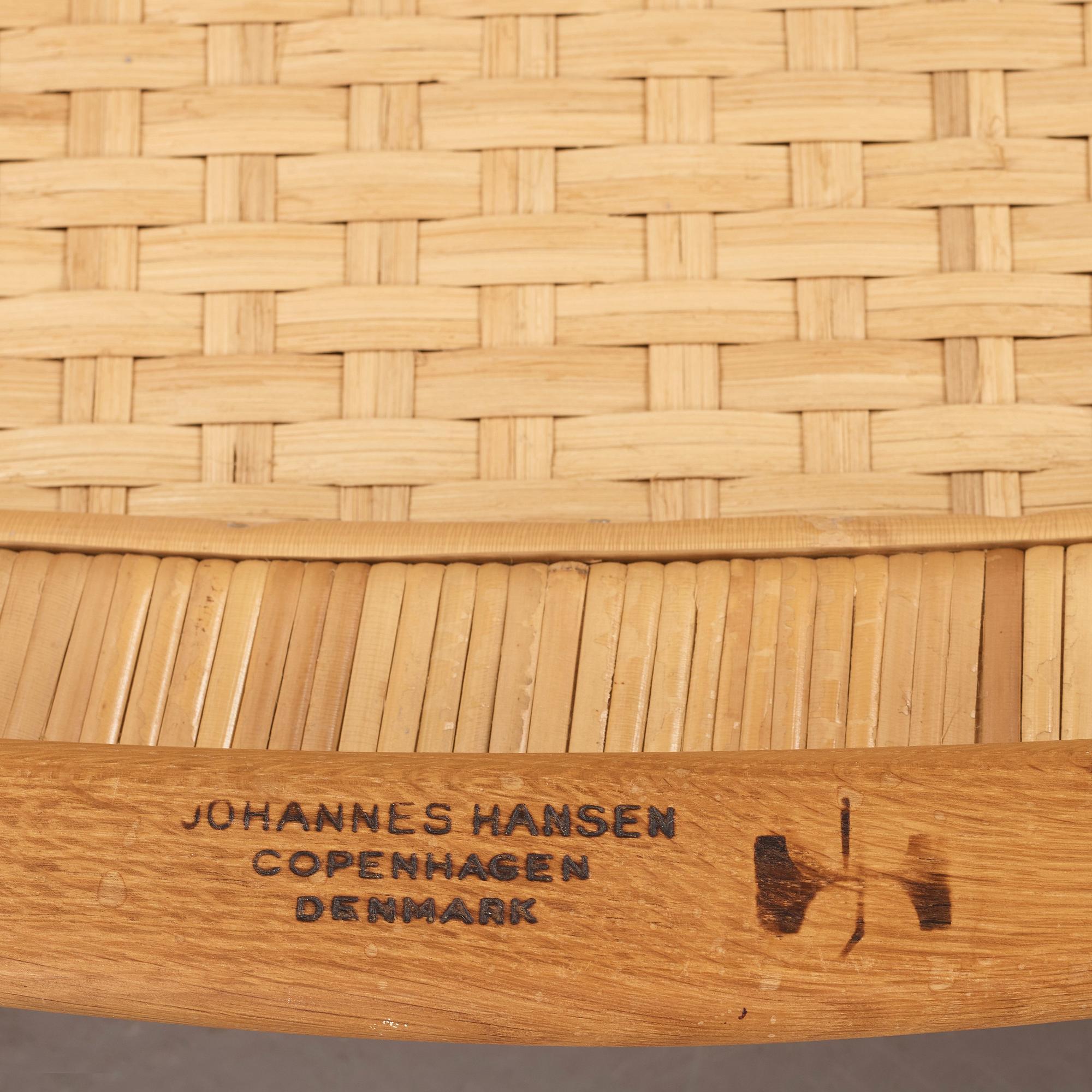 Hans J. Wegner, ett par "Folding chairs," modell 512, Johannes Hansen, Danmark 1950-tal.