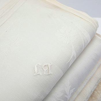 Tablecloths 5 pcs linen/damask first half of the 20th century.