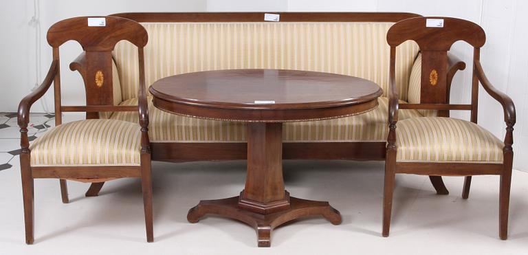 SALONGSGRUPP, 4 delar, Karl Johan-stil, 1900-tal.