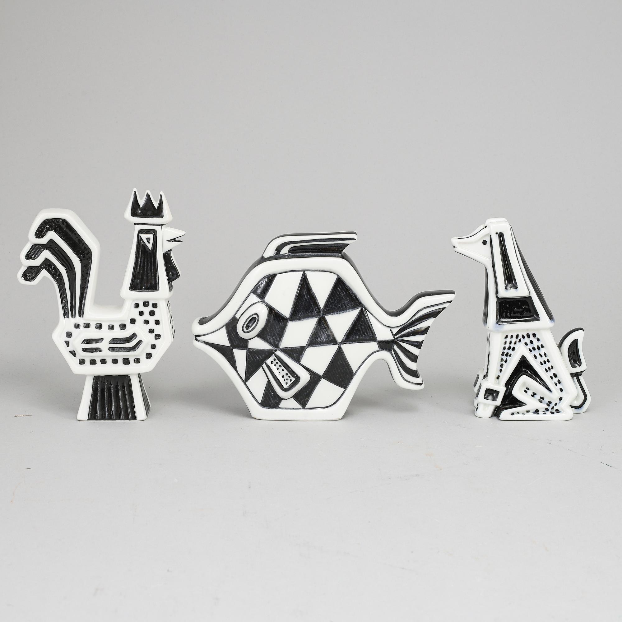 GUNNAR NYLUND, figuriner, 3 st, fisk, tupp och hund, Rörstrand 1950-60-tal.