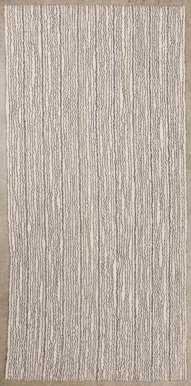 KRISTIINA WIHERHEIMO
Valkoinen, 2012. 
Vekattu, huovutettu villakangas, 100x203 cm.