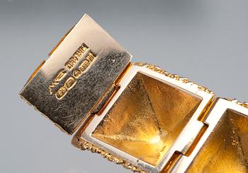 Björn Weckström, A GOLDEN BRACELET "PYRAMIDI".