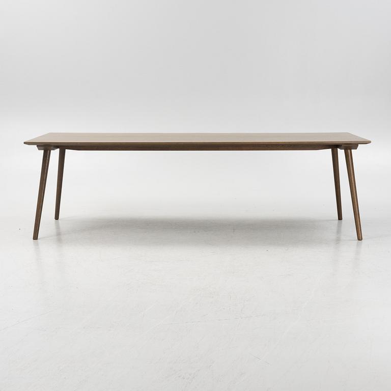Sami Kallio, a 'In between SK6' dining table, &Tradition.