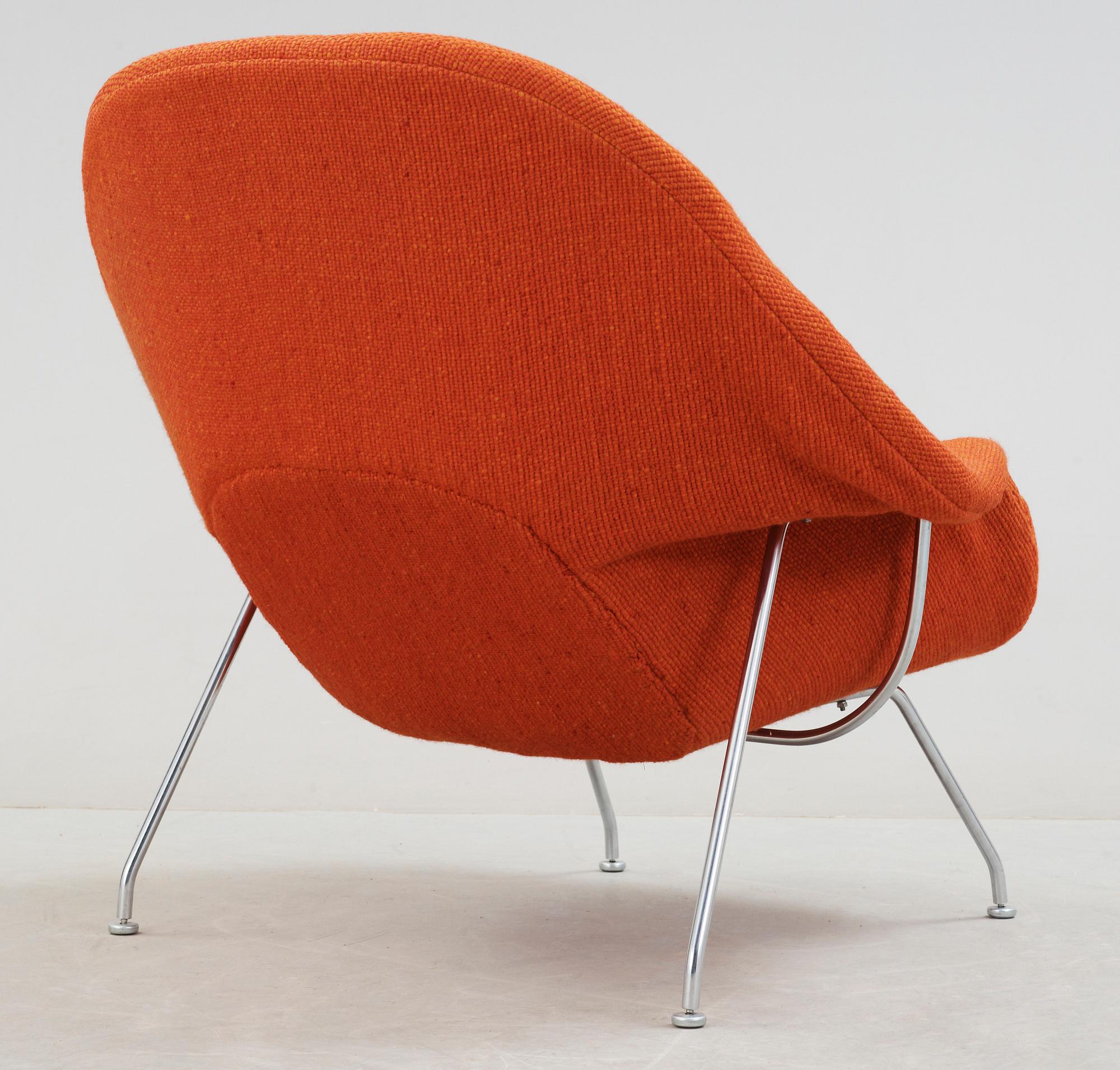 EERO SAARINEN, "Womb chair", Knoll International.