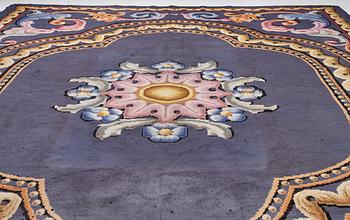 Rug, antique Spanish, Madrid, approx. 554 x 406 cm.