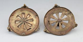 VENTILER, 2 st, förgylld brons och mässing, 1800-talets andra hälft.
