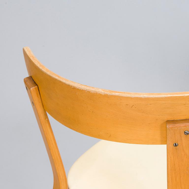 Alvar Aalto, stolar, 2 st, modell 69, Artek 1960-tal.