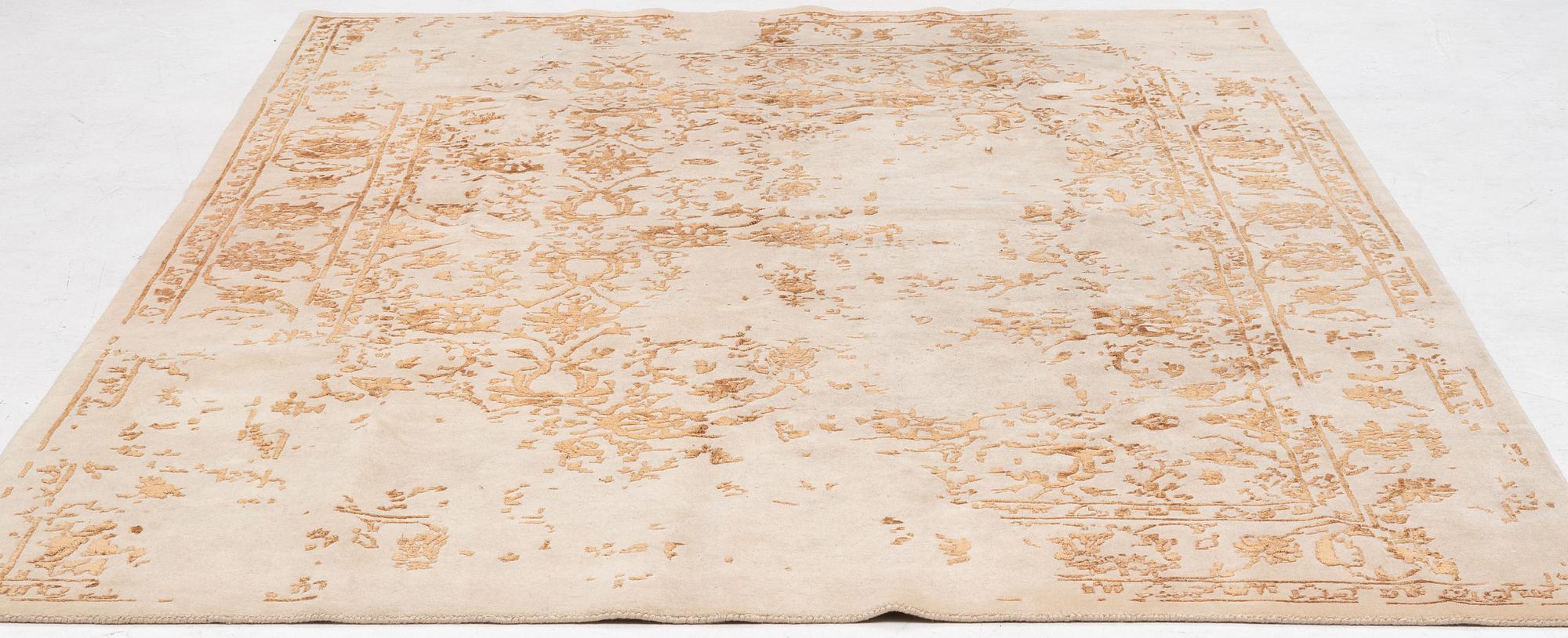 Rug, India, wool and so-called bamboo silk, approx. 299 x 204 cm.