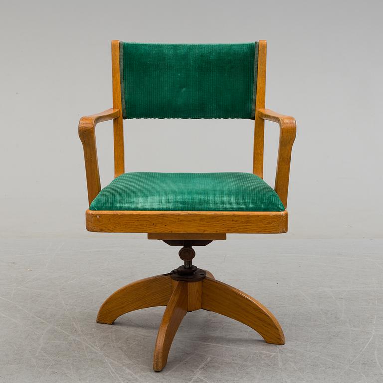 An early 20th century chair.