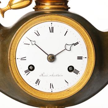Bordspendyl, av Wilhelm Pauli (urmakare i Stockholm 1795-ca 1810), Empire.