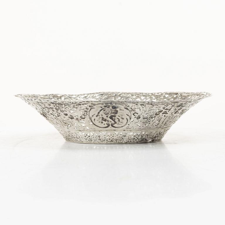 Bread basket/bowl, Baroque style, JL Hultman, Stockholm 1952.