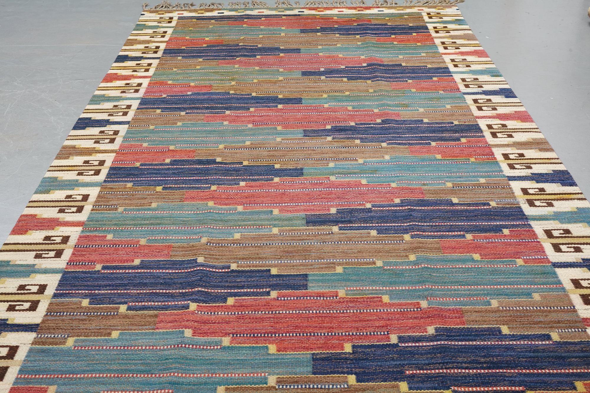 Märta Måås-Fjetterström, a carpet, "Blå heden", flat weave, ca 424-426 x 200,5-203 cm, signed AB MMF.