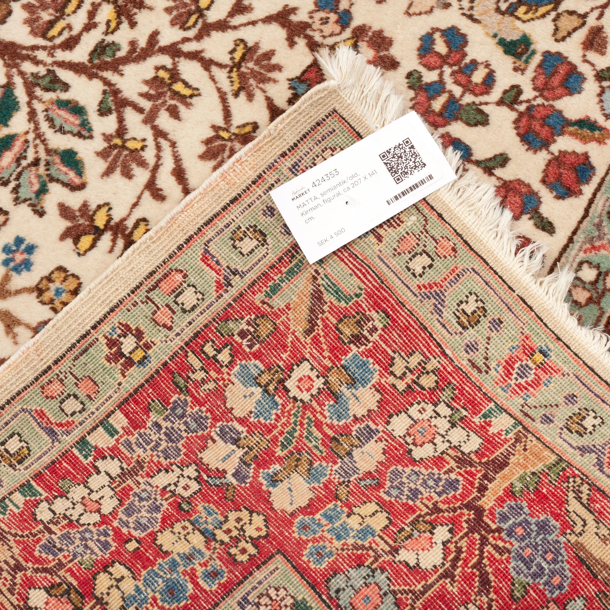 MATTA, semiantik/old, Kirman, figural, ca 207 X 141 cm.