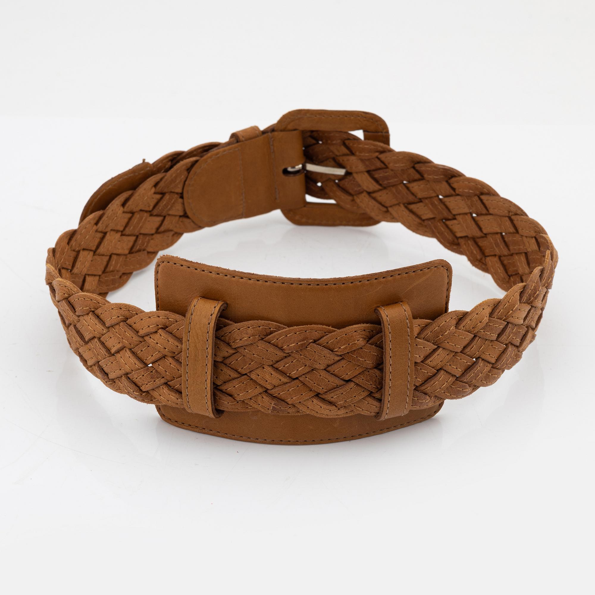 Chloé, a braided leather belt, size 75.