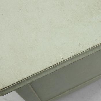Chest of drawers, early 20th century.