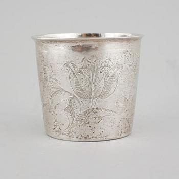 A beaker in silver, made in Sachsen in the 17th century. Weight 105 gram.