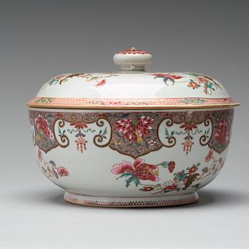 A famille rose tureen with cover, Qing dynasty, Yongzheng (1723-35).