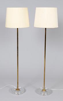 GOLVLAMPOR, 1 par, mässing och glas, Orrefors.