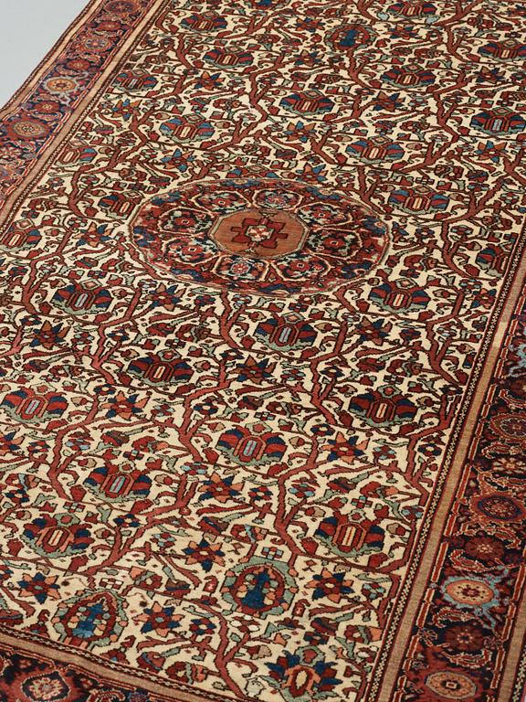 SEMIANTIK SAROUK FERAGHAN sannolikt. 205,5 x 128,5 cm.