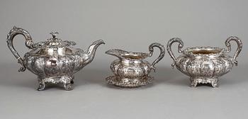 TESERVIS, 3 delar, sterling silver, James Lee Bass, Dublin 1838-39. Tot. vikt 2351 g.