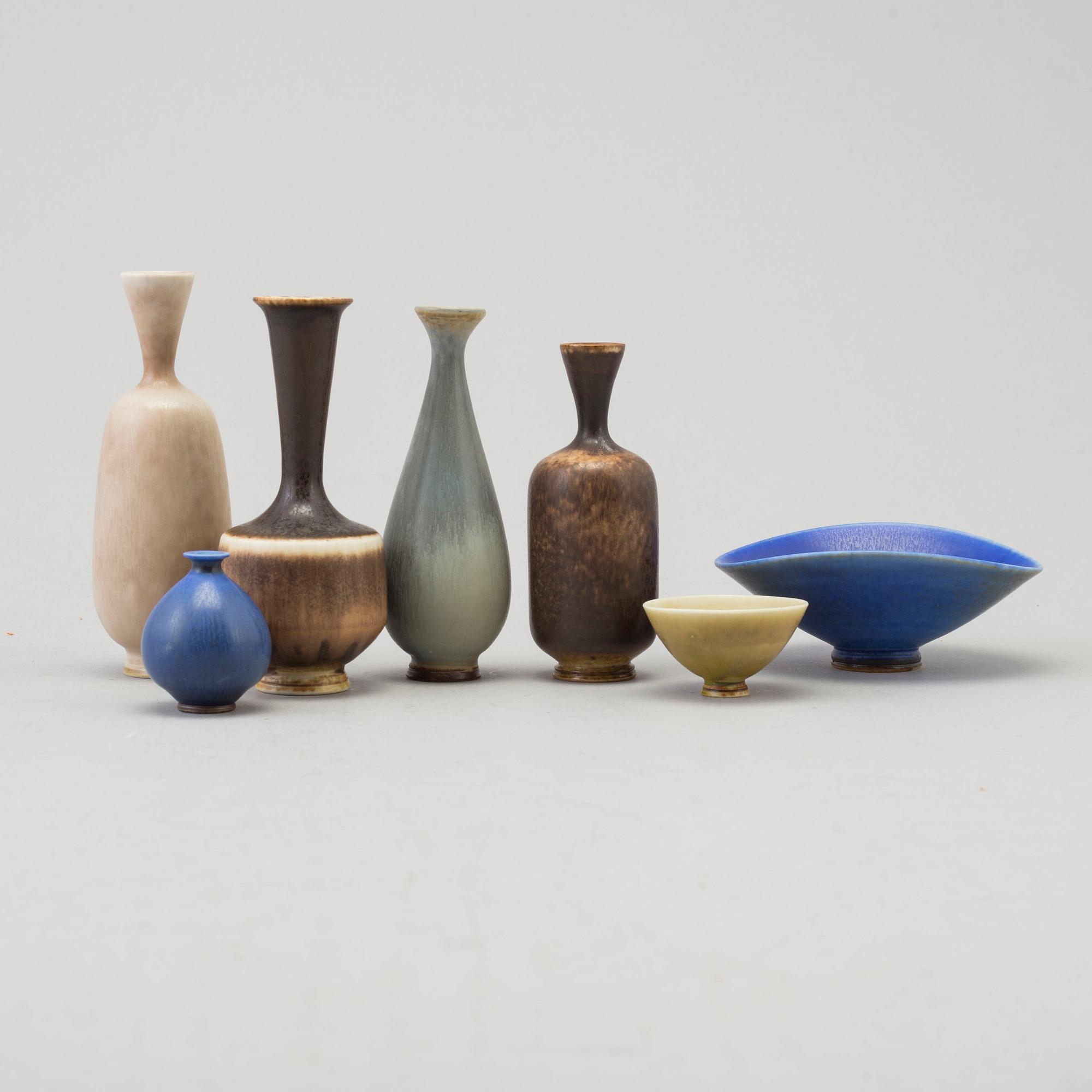 BERNDT FRIBERG, miniatyrvaser, 5 st och skålar, 2 st, Gustavsbergs studio 1961-75.