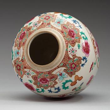 A famille rose jar, Qing dynasty, Qianlong (1736-95).