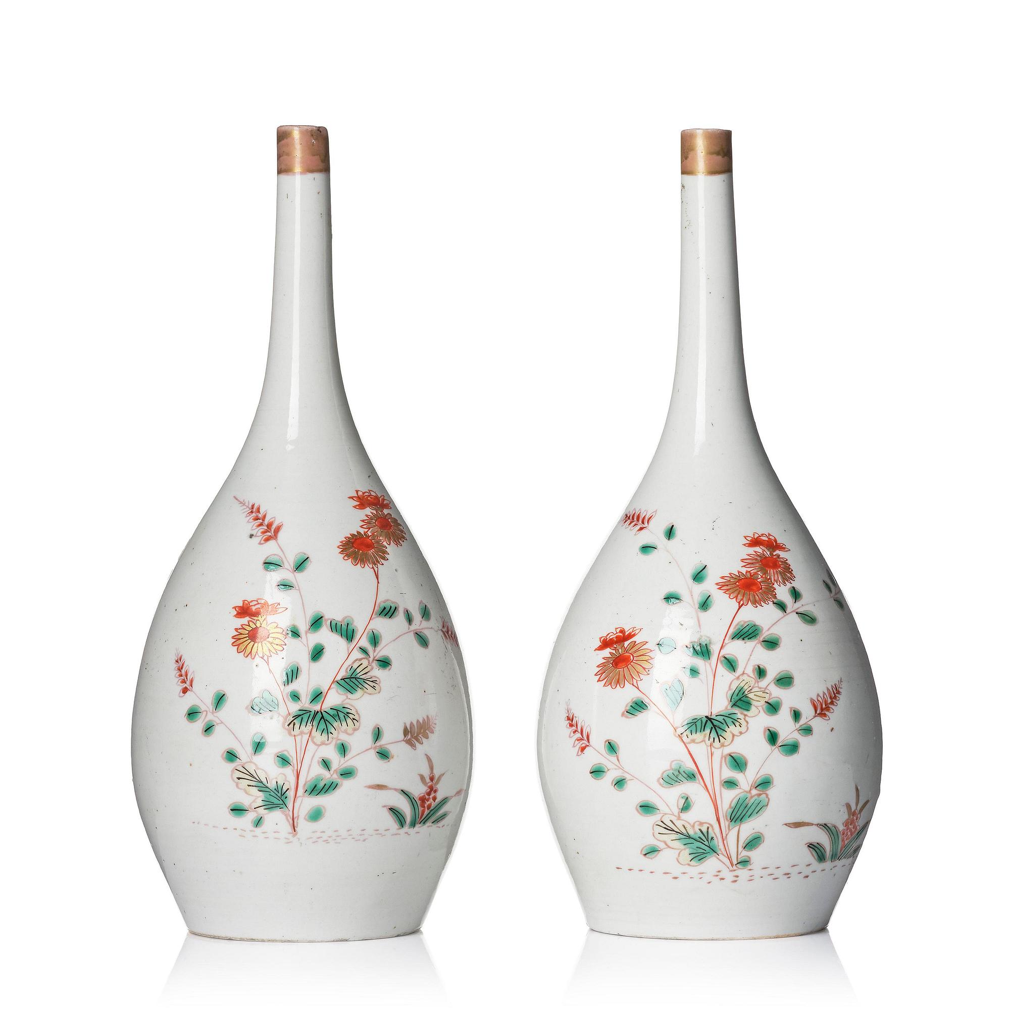 A pair of Japanese vases, Genroku, circa 1700.