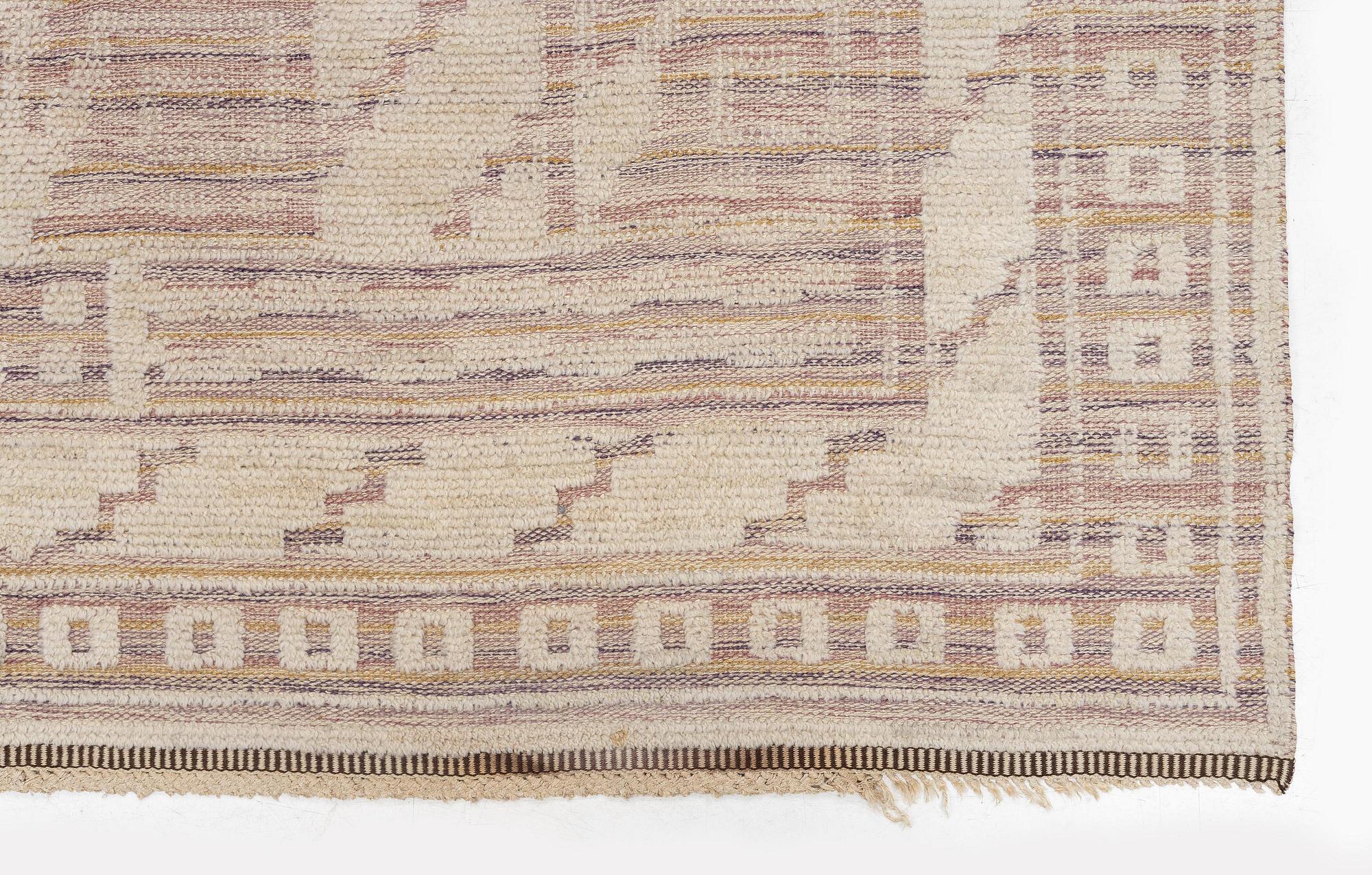 Märta Måås-Fjetterström, matta, 'Vita spetsporten' (variant), knotted pile in relief, c. 303 x 210 cm, signerad MMF.